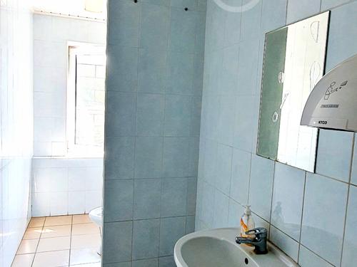 комерційна за адресою Нижньодніпровська вул., 8