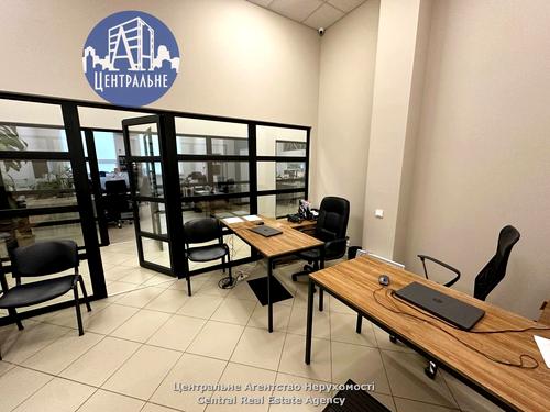 комерційна за адресою Нагірна вул., 7