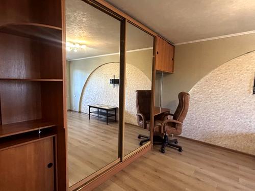 квартира за адресою Киргизька вул., 9д