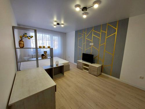 квартира за адресою Тролейбусна вул., 5