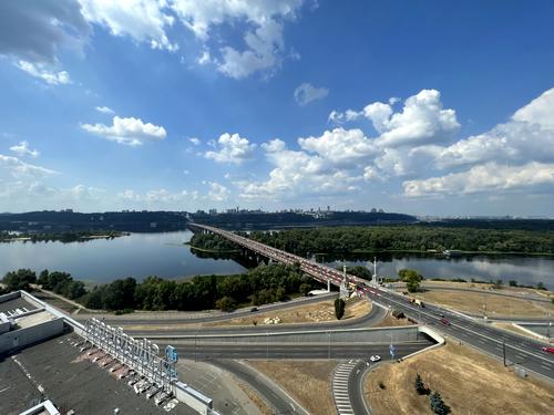 квартира за адресою Дніпровська набережна вул., 1
