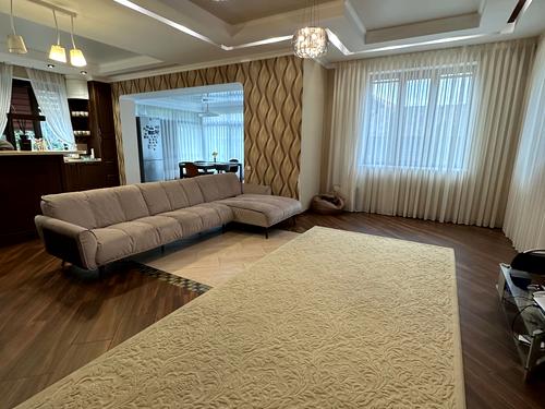 будинок за адресою Центральна вул., 72
