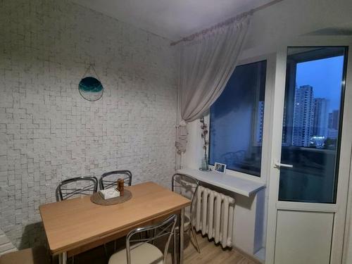 квартира по адресу Ревуцкого ул., 18-А