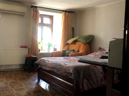 квартира за адресою Утьосова вул., 7