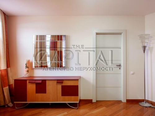 квартира за адресою Шота Руставелі вул., 44