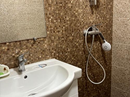квартира по адресу Героев Днепра ул., 42-Б