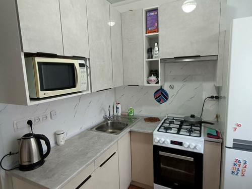 квартира за адресою Героїв Майдану вул. (Театральна), 46