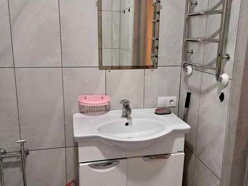 квартира за адресою Грушевського пров., 14