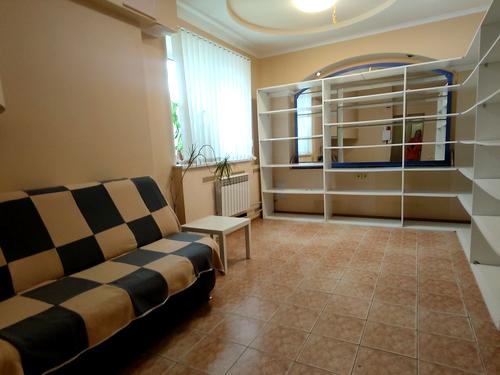 комерційна за адресою Шишкарівська вул., 2