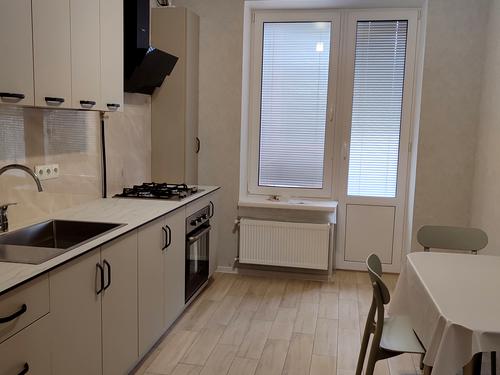 квартира за адресою Радистів вул., 30