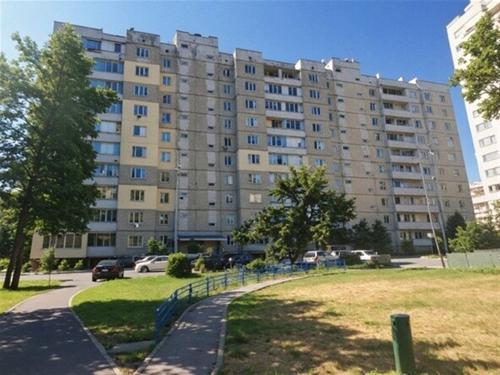 квартира за адресою Тростянецька вул., 8