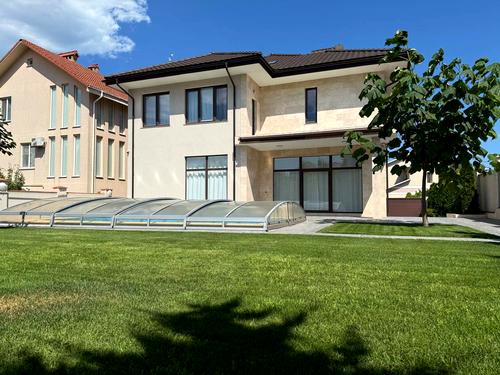 будинок за адресою Центральна вул.