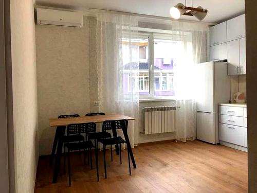 квартира за адресою Тополева вул., 2