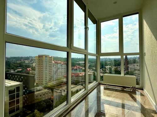 квартира за адресою Космічна вул., 5