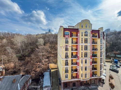 квартира за адресою Дегтярна вул., 18