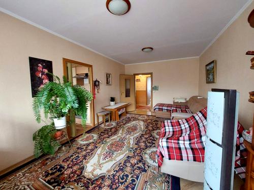 квартира за адресою Тролейбусна вул., 8