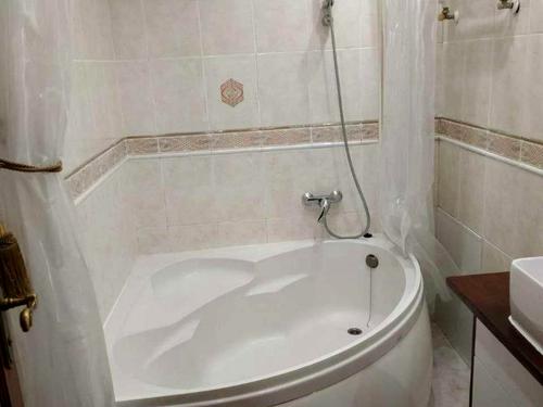 квартира за адресою Пантелеймона Куліша вул., 1