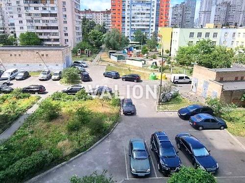 квартира за адресою Лариси Руденко вул., 10