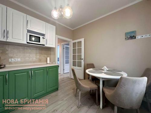 квартира за адресою Михайла Максимовича вул. (Онуфрія Трутенка), 24-А