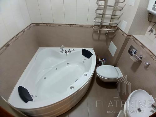 квартира за адресою Регенераторна вул., 4 к17