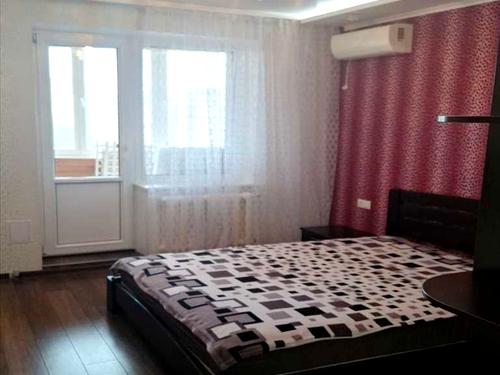 квартира за адресою Юрія Побєдоносцева бульв., 8
