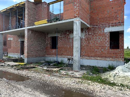 будинок за адресою с. Зубра, Петра Дорошенка