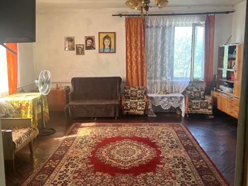 будинок за адресою смт. Шрамківка, Незалежності, 1