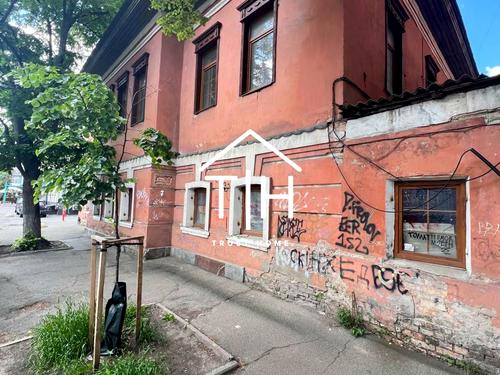 комерційна за адресою Хорива вул., 19