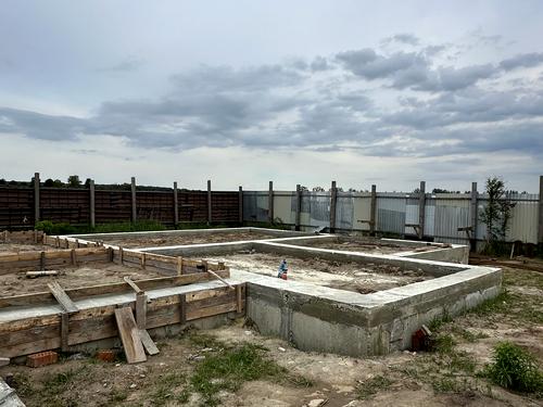 будинок за адресою с. Оброшине, Польова вул., 1