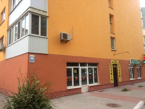 комерційна за адресою Наталії Ужвій вул., 12