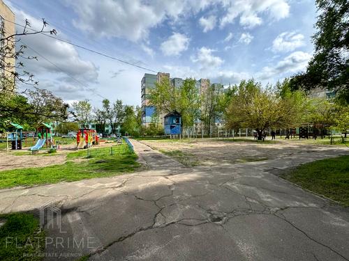 квартира за адресою Тростянецька вул., 12