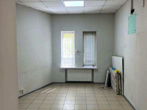 комерційна за адресою Харківське шосе, 58