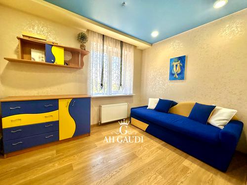 будинок за адресою Паромний узвіз, 1