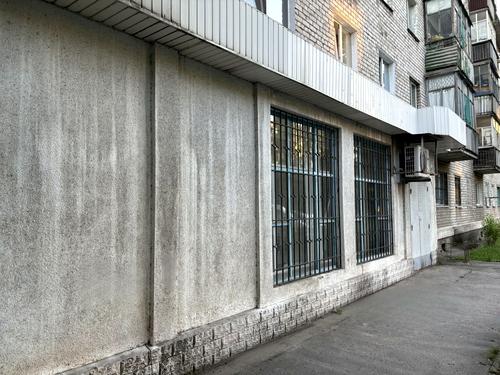 комерційна за адресою Гірників вул., 1