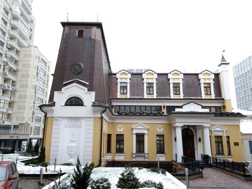 комерційна за адресою Володимирська вул., 49