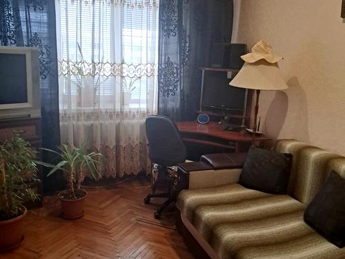 квартира за адресою Героїв Майдану вул. (Театральна), 46