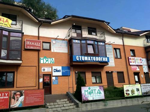 комерційна за адресою Миру вул., 17-В