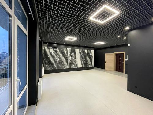 комерційна за адресою Дегтярна вул., 7