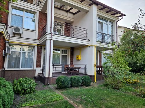 квартира за адресою Берегова вул., 11