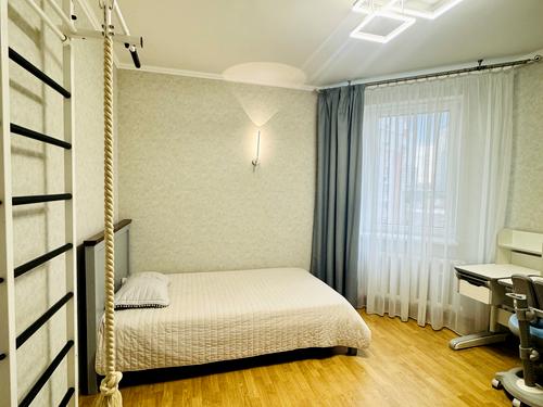 квартира за адресою Анни Ахматової вул., 45