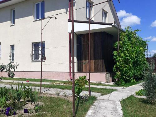 будинок за адресою Озерна