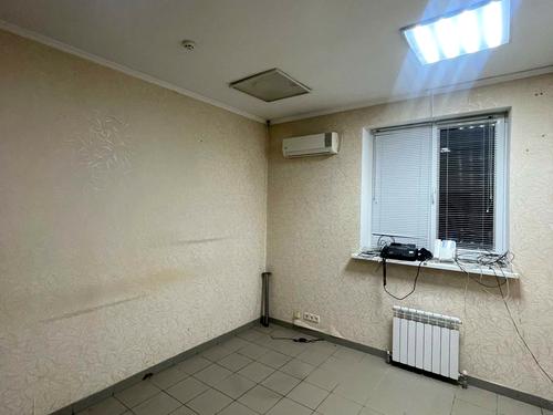 коммерческая по адресу Магдалинівська ул., 1А