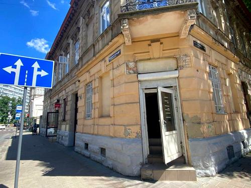 комерційна за адресою Антоновича Володимира, 7