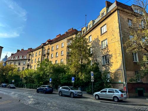 квартира за адресою Русових вул., 11