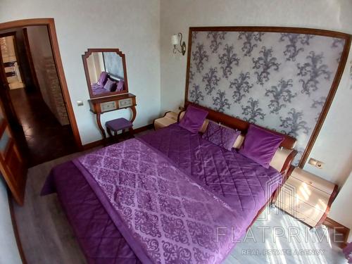 квартира за адресою Регенераторна вул., 4 к17