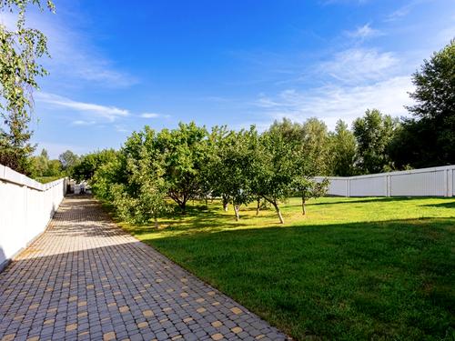 будинок за адресою с. Вишеньки, Зелена