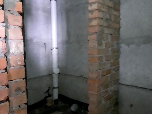 комерційна за адресою Стрілецька набережна, 102