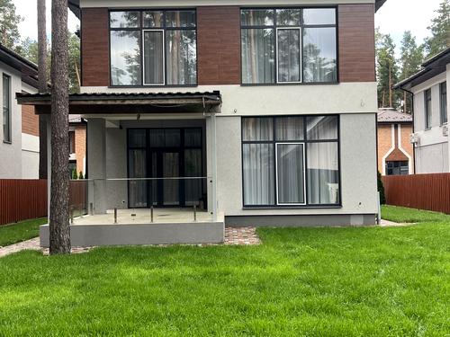 будинок за адресою Лісна
