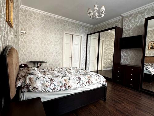 квартира за адресою Генерала Петра Григоренка пл. (Перемоги), 5