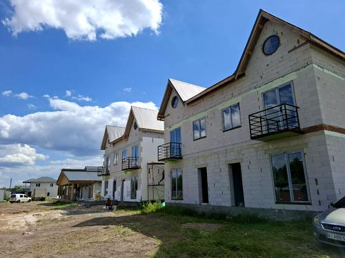 будинок за адресою Травнева